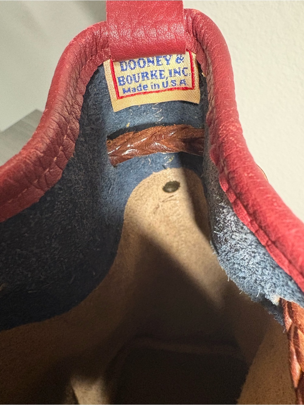 Vintage Dooney & Bourke AWL Surrey Bucket Bag British Tan Navy Red - Picture 7 of 10
